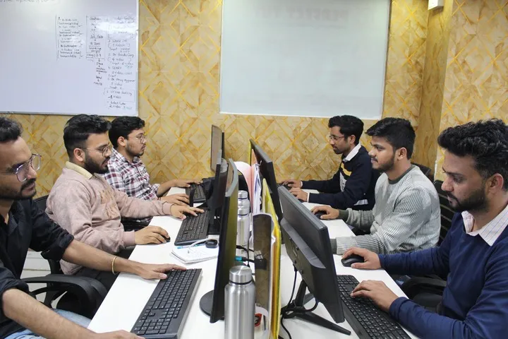 Business 2 image CYBERBIZZ TRAINING - DIGITAL MARKETING COURSES IN NOIDA, NCR