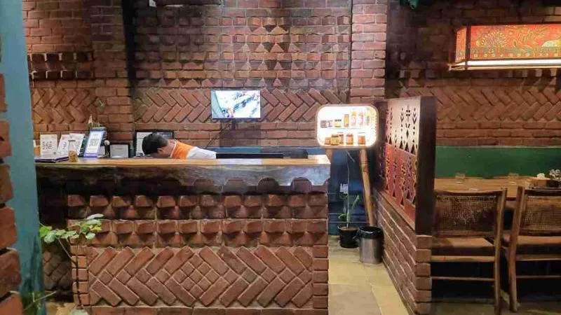 Business 3 image JASSI DE PARATHE