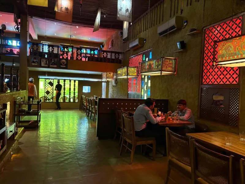 Business 4 image JASSI DE PARATHE