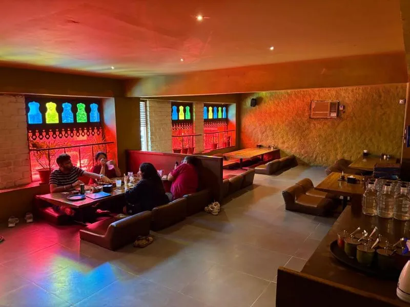 Business 5 image JASSI DE PARATHE